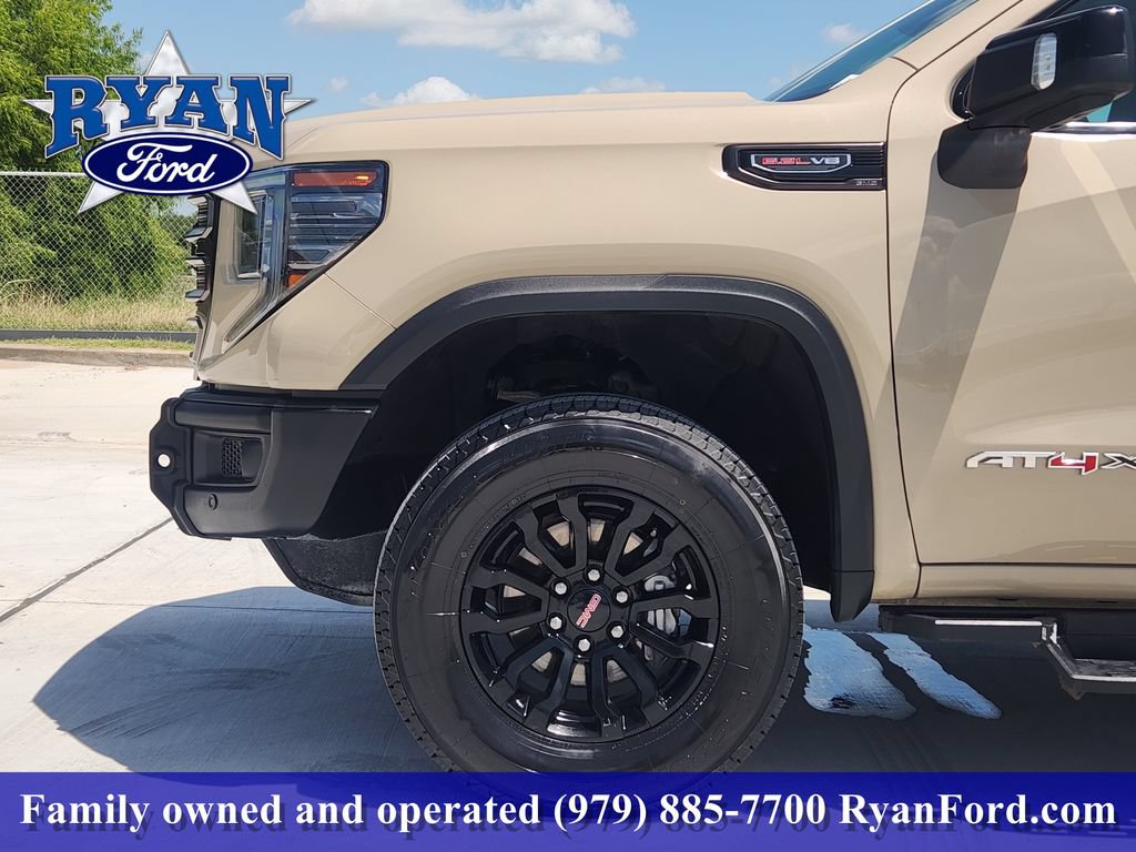Used 2023 GMC Sierra 1500 AT4X AWD/4WD image 5