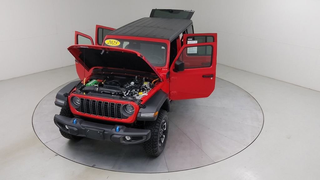 Used 2025 Jeep Wrangler Unlimited Rubicon 4xe w/ Convenience Group AWD/4WD image 46