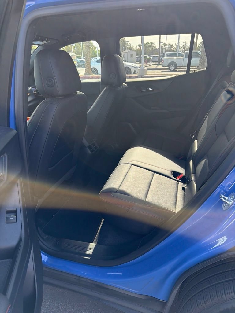 Used 2025 Chevrolet Equinox RS w/ Convenience Package III FWD image 4