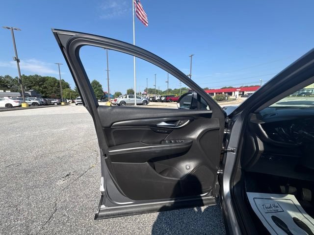 Used 2021 Buick Envision Essence FWD image 10