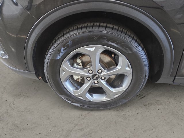 Certified 2025 Ford Escape ST-Line AWD/4WD image 9
