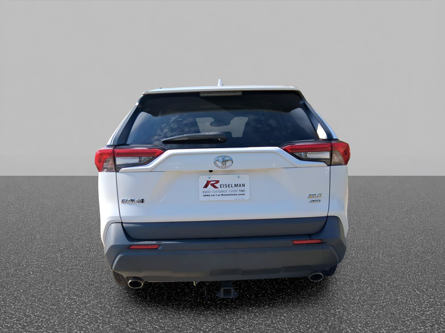 Used 2022 Toyota RAV4 XLE AWD/4WD image 6