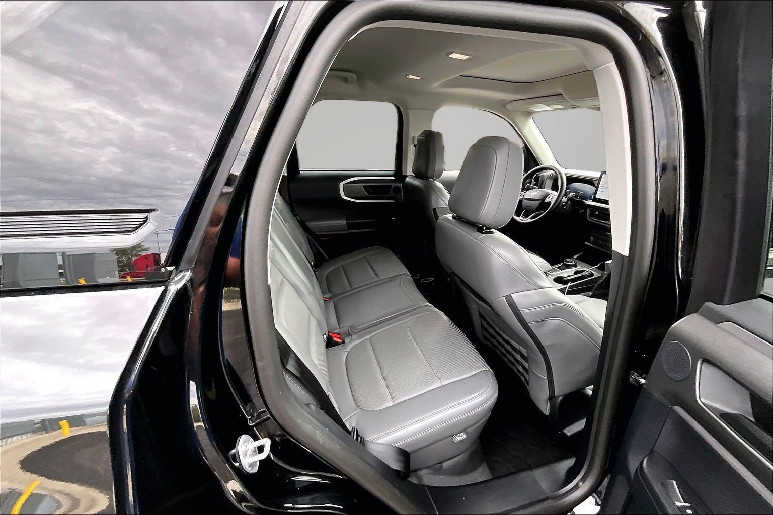 Certified 2025 Ford Bronco Sport Badlands w/ Badlands Tech Package AWD/4WD image 17