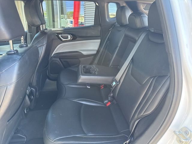 Used 2025 Jeep Compass Limited AWD/4WD image 38