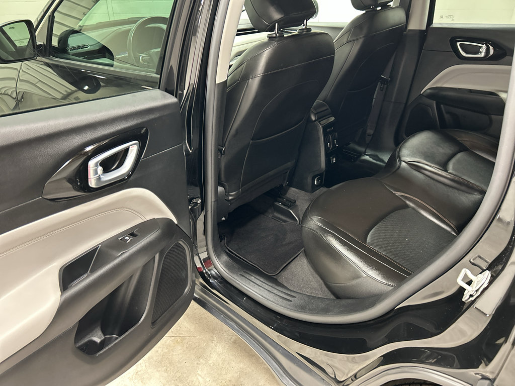 Used 2022 Jeep Compass Limited AWD/4WD image 23