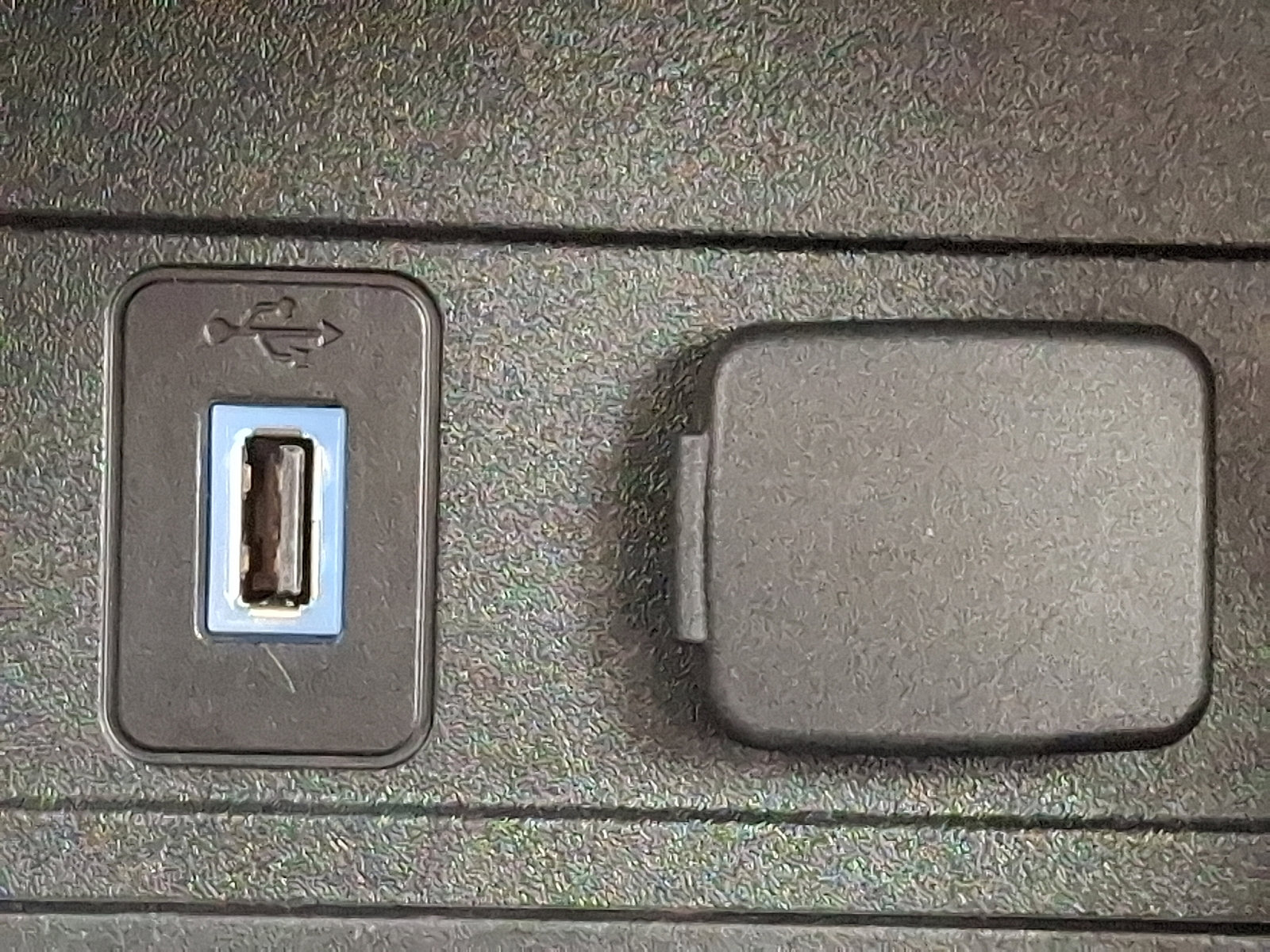 Certified 2017 Ford Escape Titanium image 24