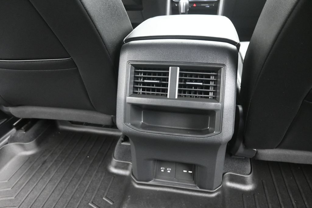 Used 2023 Volkswagen Atlas Cross Sport SE AWD/4WD image 12