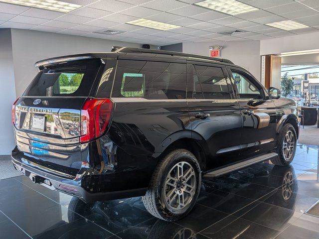 Certified 2026 Ford Expedition Active AWD/4WD image 2