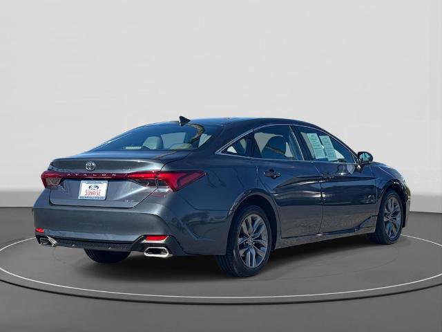 Used 2020 Toyota Avalon XLE image 4