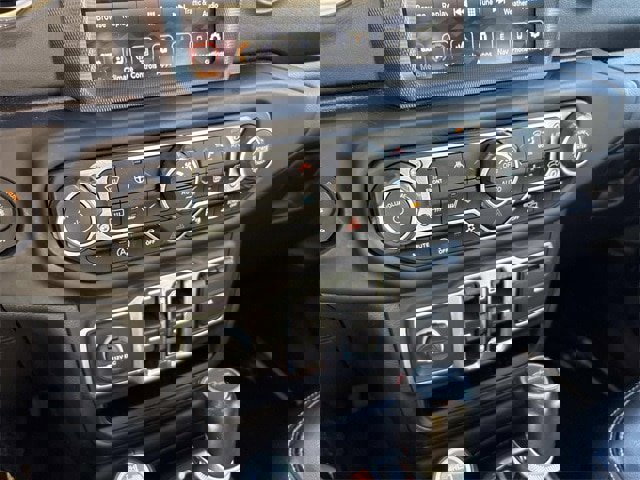 Used 2021 Jeep Gladiator Overland w/ Popular Equipment Package image 32