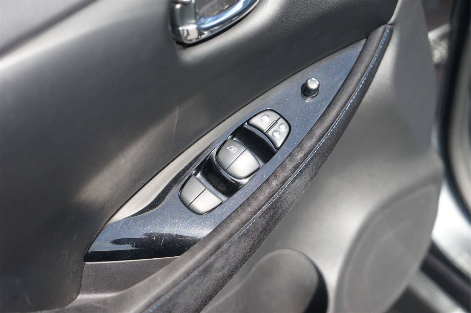 Used 2018 Nissan Leaf SV FWD image 29