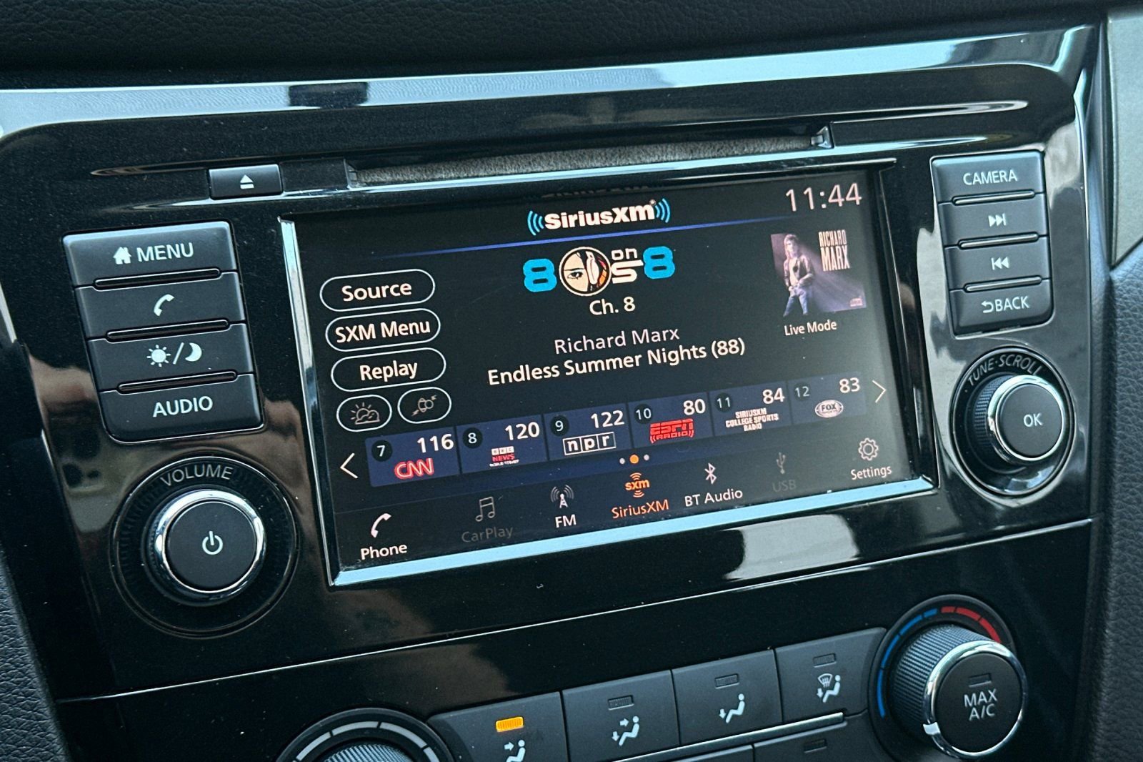 Used 2019 Nissan Rogue Sport S image 17