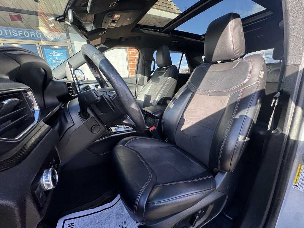 Certified 2023 Ford Explorer ST w/ Equipment Group 401A image 16