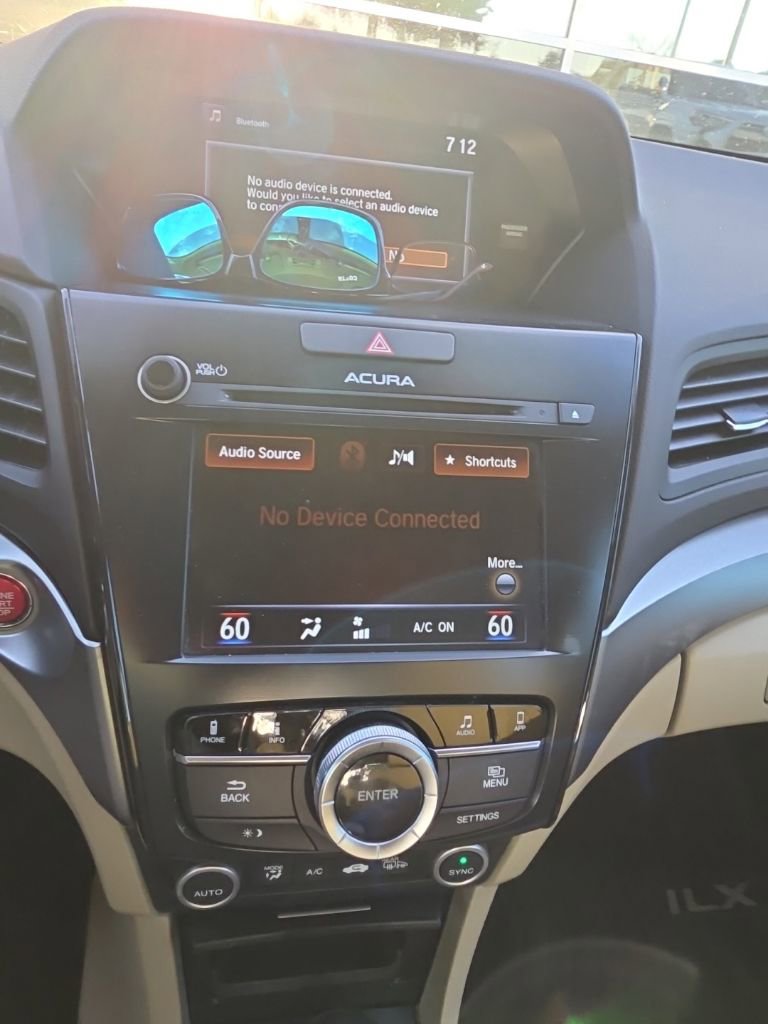 Used 2017 Acura ILX FWD image 16