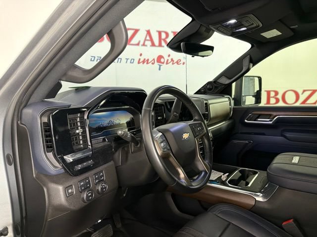Used 2024 Chevrolet Silverado 2500 High Country w/ High Country Premium Package AWD/4WD image 12