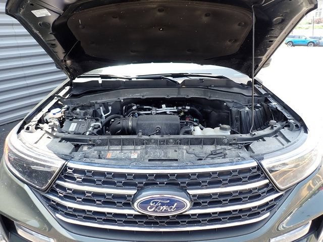 Certified 2024 Ford Explorer XLT w/ Equipment Group 202A AWD/4WD image 15