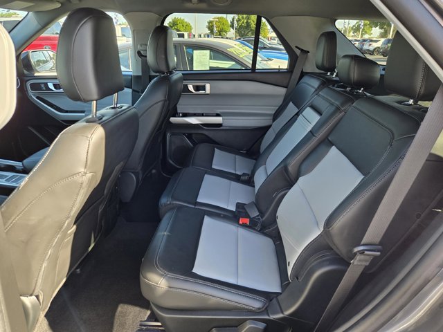 Certified 2024 Ford Explorer XLT w/ Equipment Group 202A RWD image 10