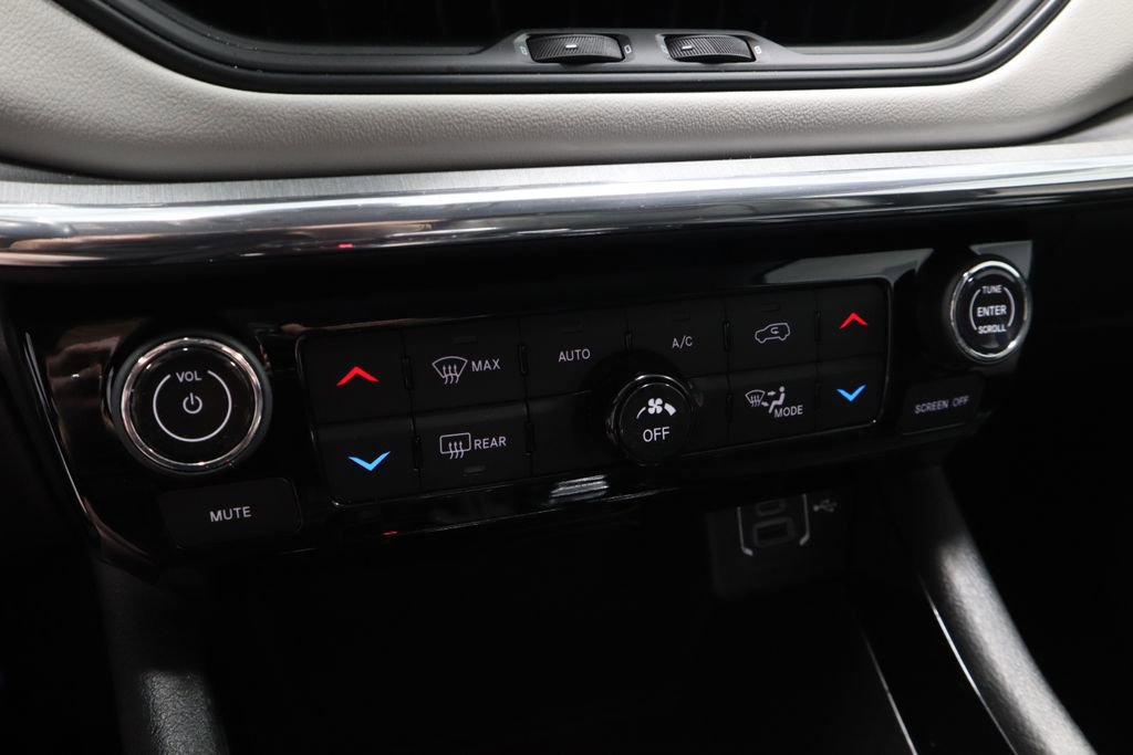 Used 2022 Jeep Compass Limited image 33