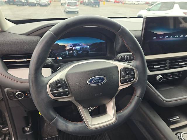 Certified 2025 Ford Explorer Active w/ Active Comfort Package AWD/4WD image 6