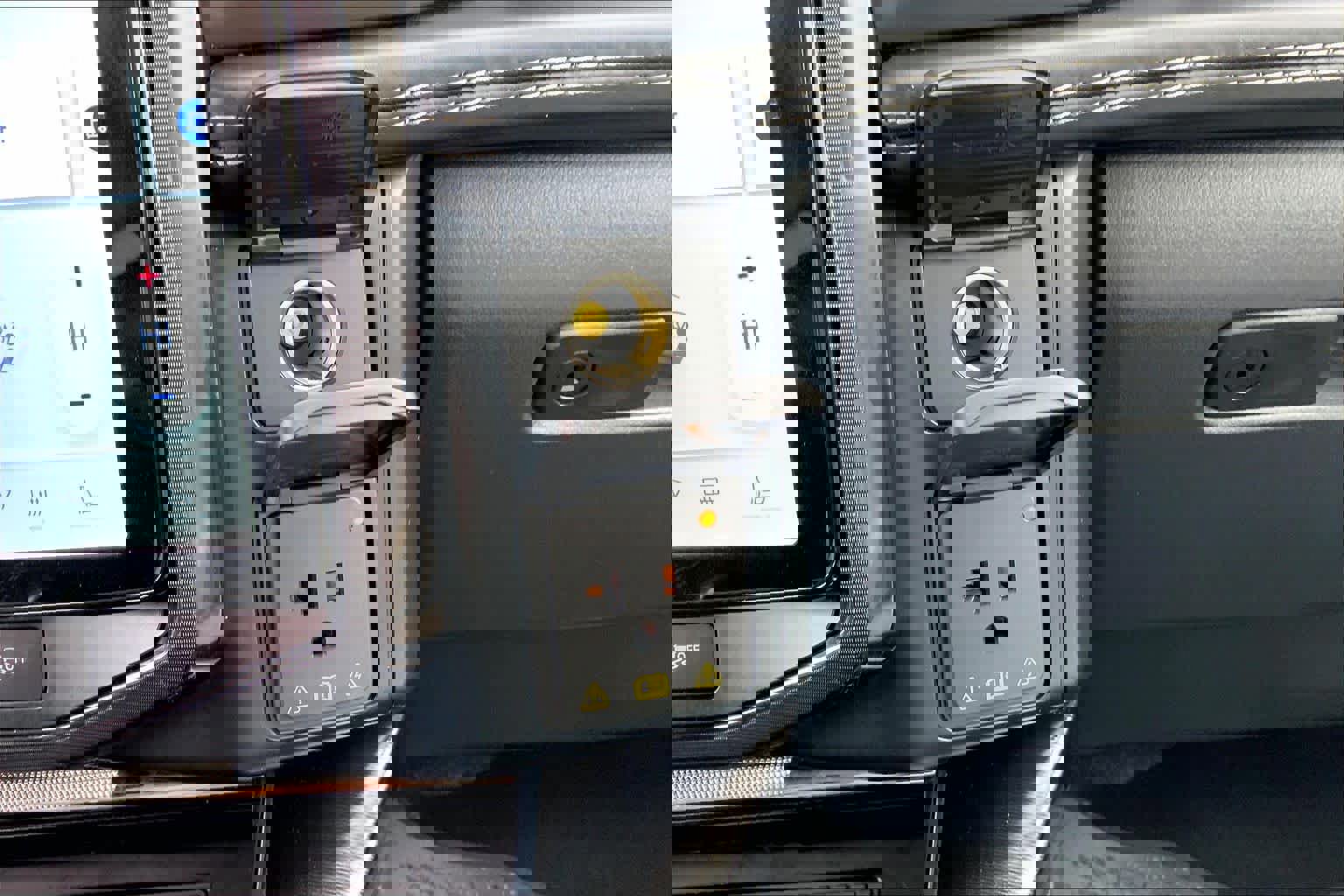 Certified 2025 Ford F150 Lightning Platinum image 32