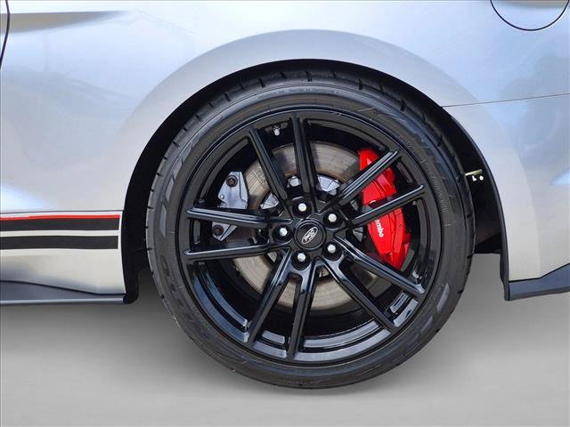 Certified 2020 Ford Mustang Shelby GT500 w/ Handling Package RWD image 21