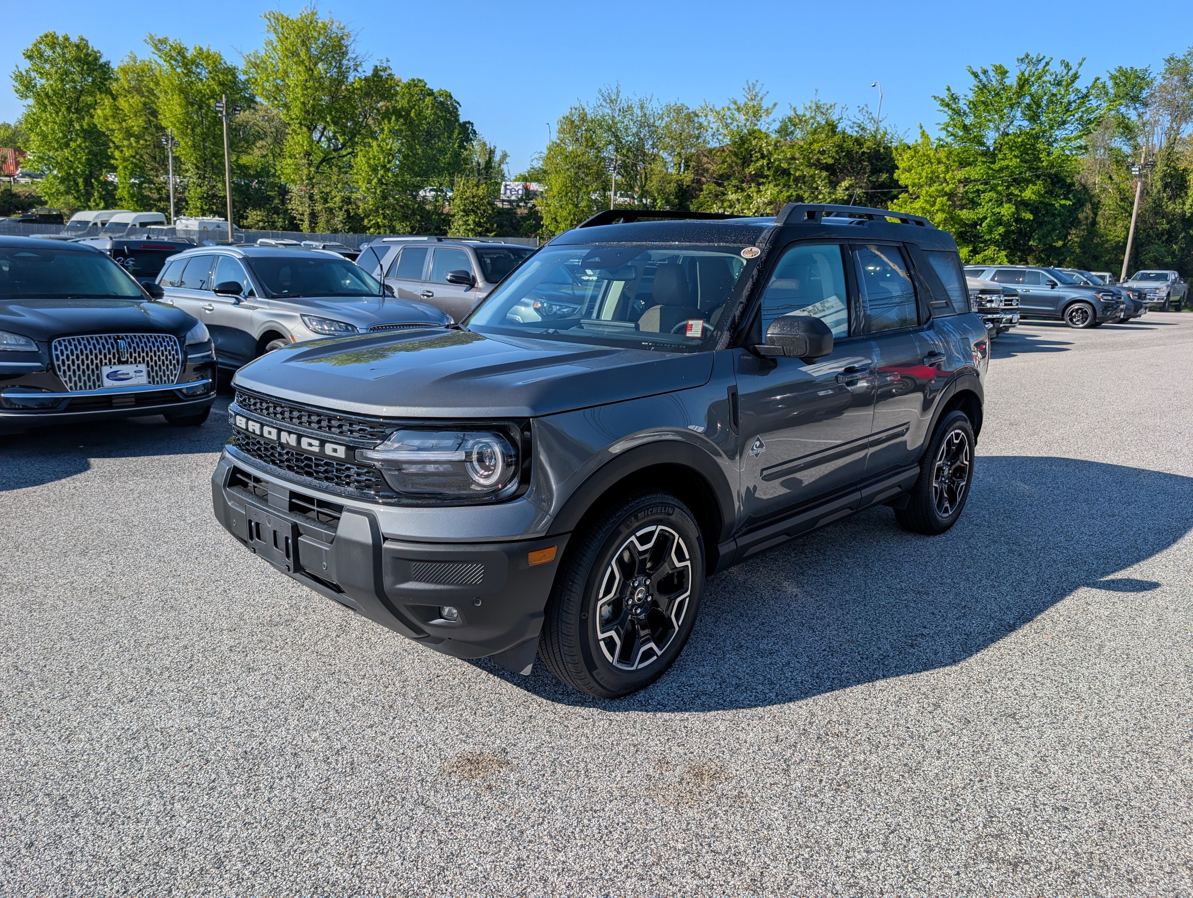 Certified 2025 Ford Bronco Sport Outer Banks w/ Outer Banks Tech Package+ AWD/4WD image 8