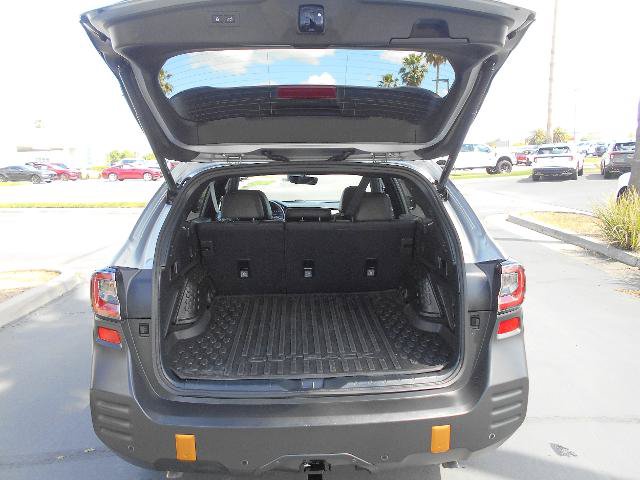 Used 2022 Subaru Outback Wilderness AWD/4WD image 7