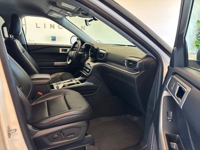 Certified 2023 Ford Explorer XLT w/ Equipment Group 202A RWD image 6