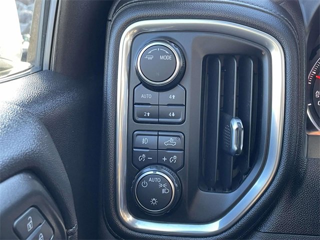 Used 2021 Chevrolet Silverado 1500 RST image 17