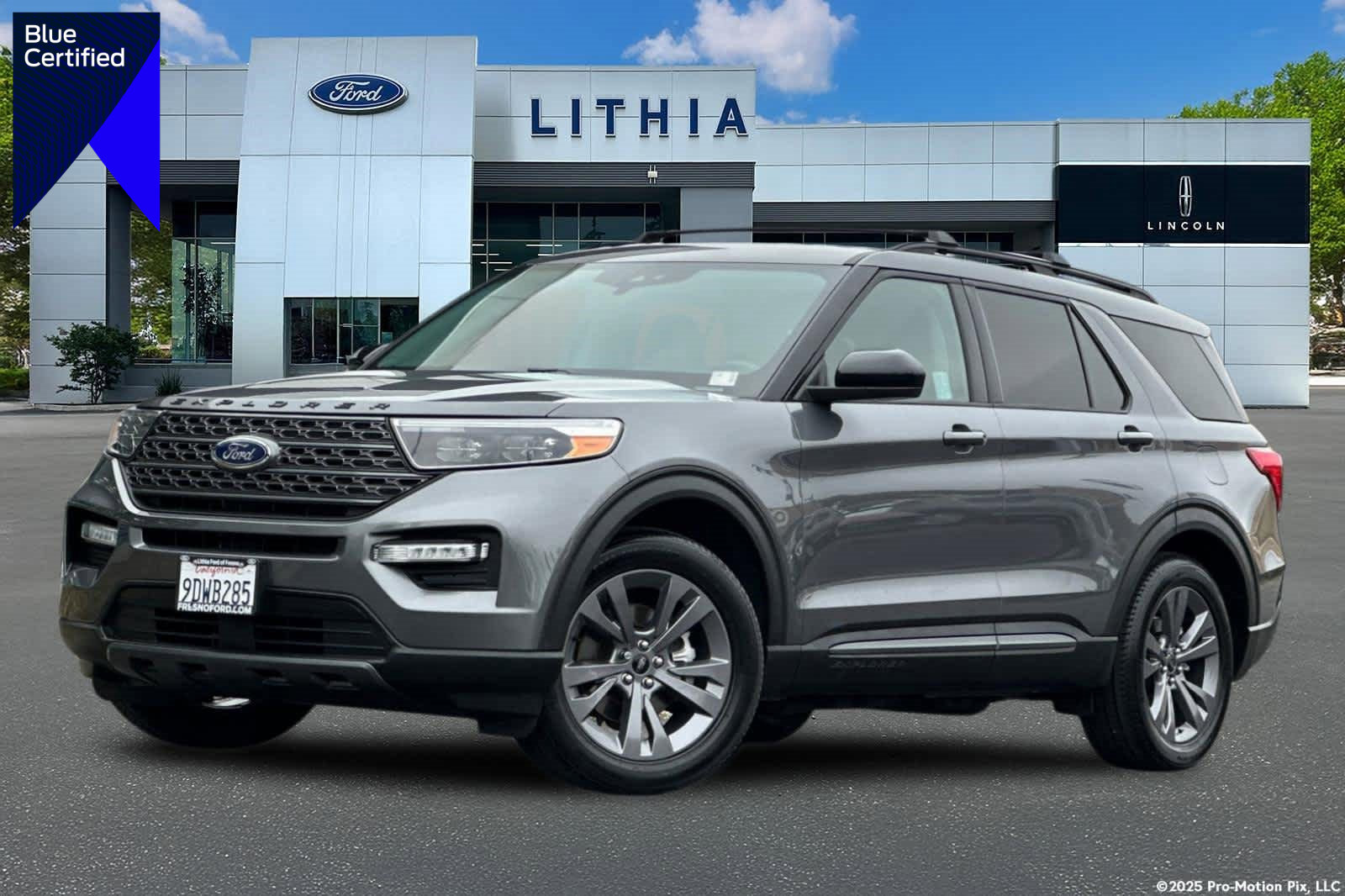 Certified 2022 Ford Explorer XLT w/ Equipment Group 202A image 1