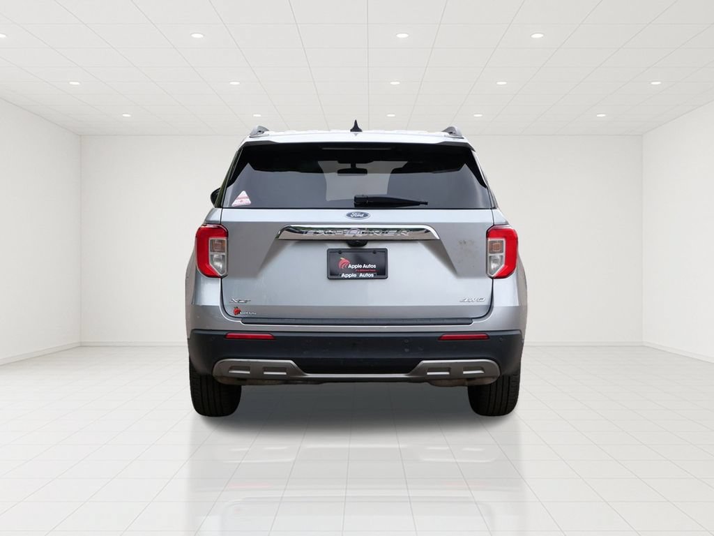 Certified 2023 Ford Explorer XLT w/ Equipment Group 202A AWD/4WD image 5