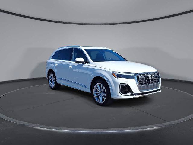 Used 2025 Audi Q7 3.0T Premium Plus AWD/4WD image 2