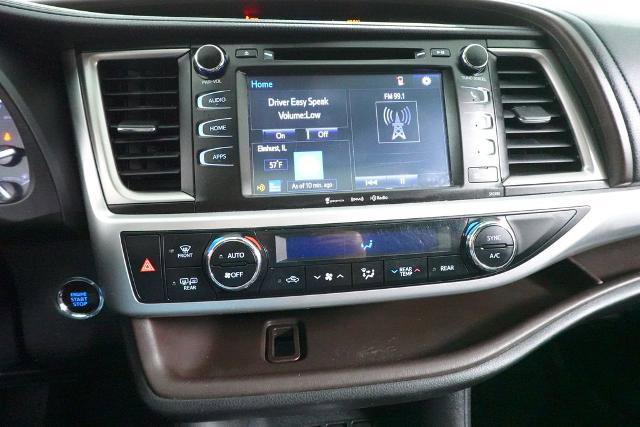 Used 2019 Toyota Highlander XLE AWD/4WD image 17