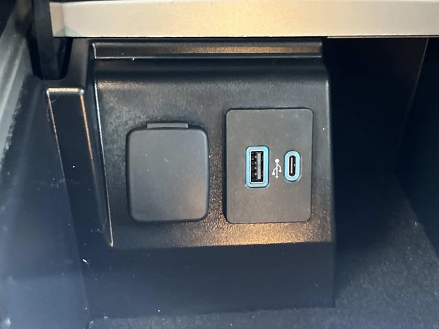 Certified 2023 Ford Explorer XLT w/ Equipment Group 202A AWD/4WD image 28