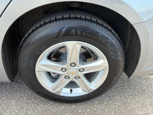 Used 2024 Chevrolet Malibu LT FWD image 32
