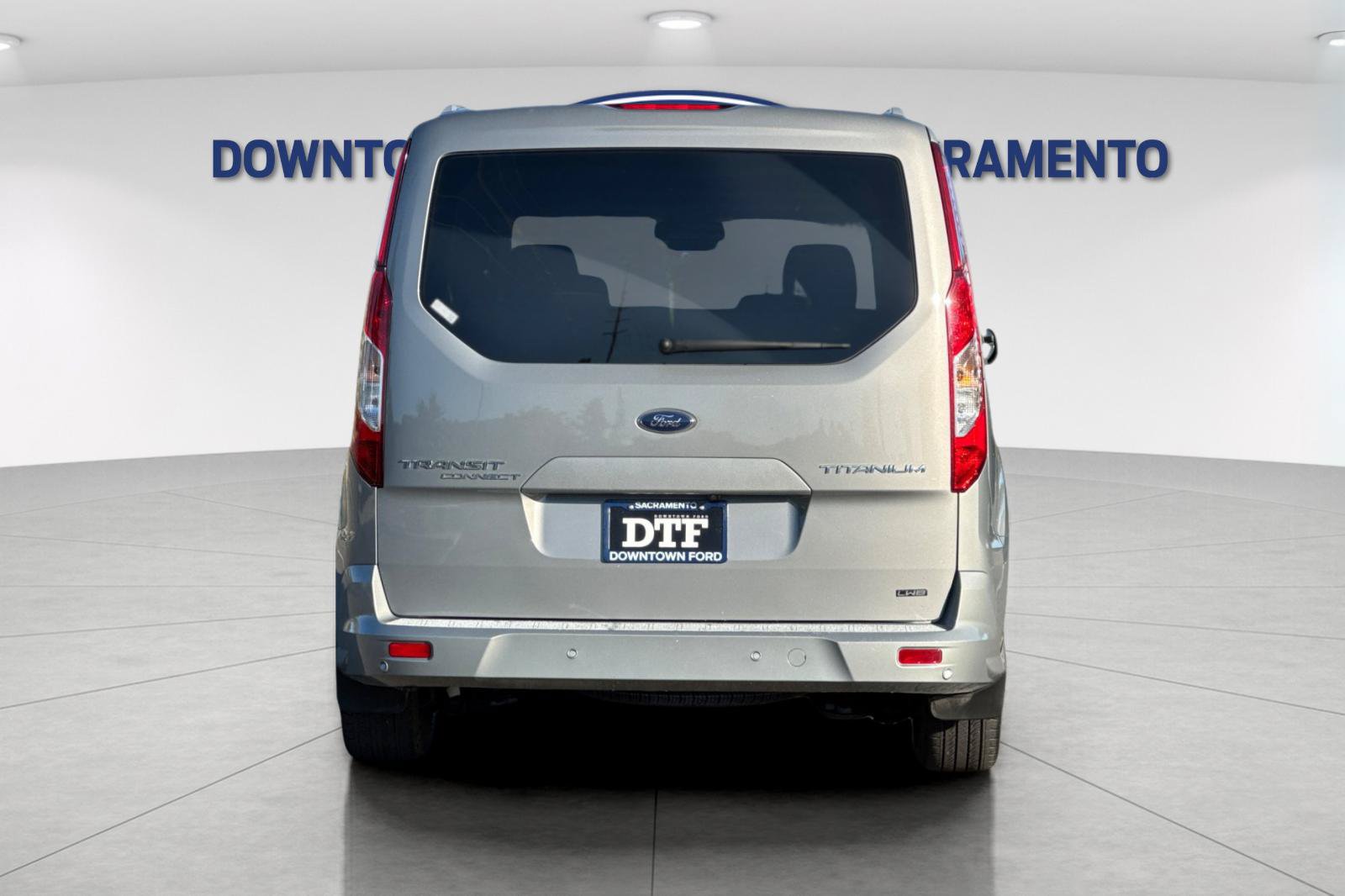Certified 2023 Ford Transit Connect Titanium FWD image 6