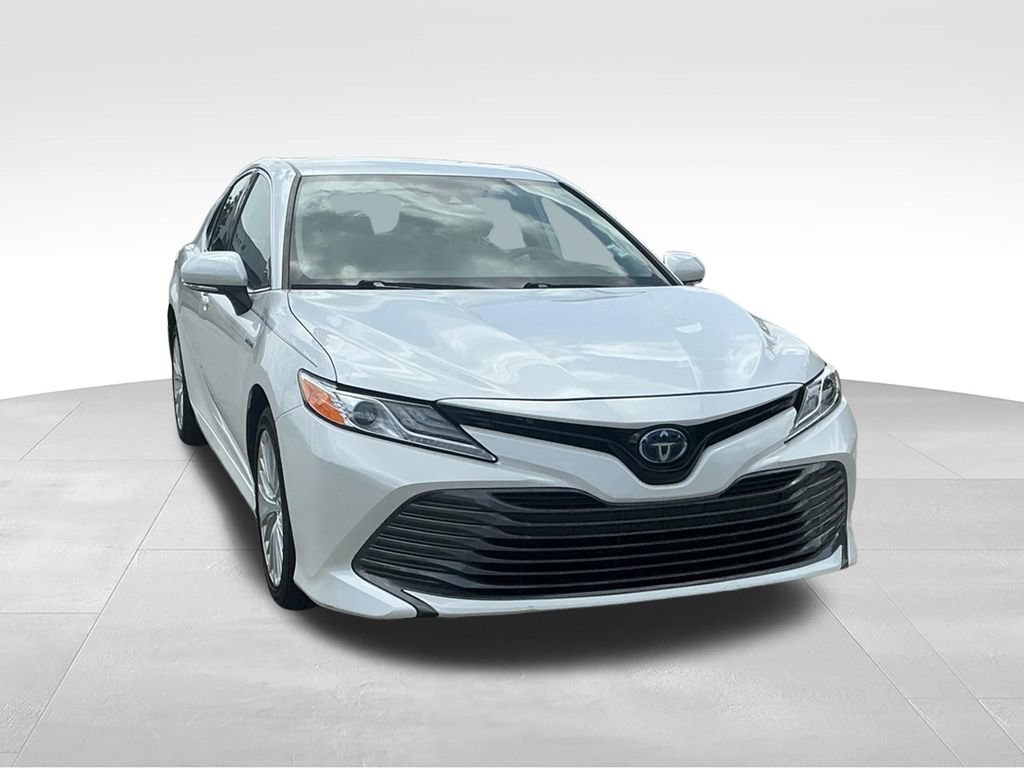 Used 2020 Toyota Camry XLE FWD image 15