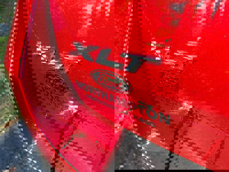 Certified 2022 Ford Explorer XLT w/ Equipment Group 202A image 13