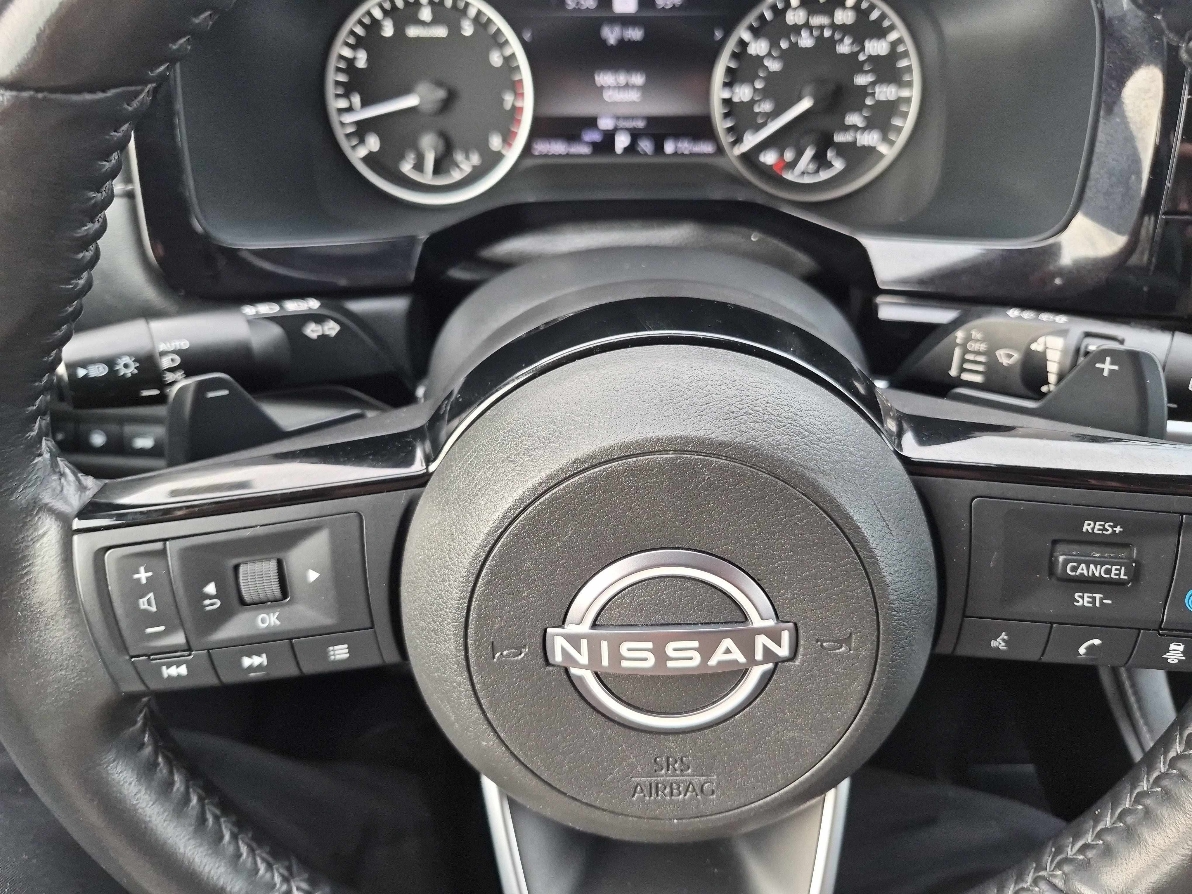 Used 2024 Nissan Pathfinder SL AWD/4WD image 27