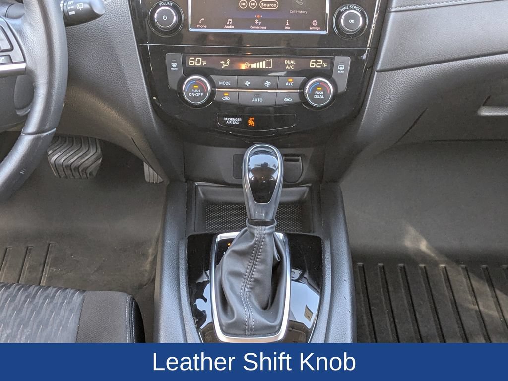 Used 2020 Nissan Rogue SV FWD image 20
