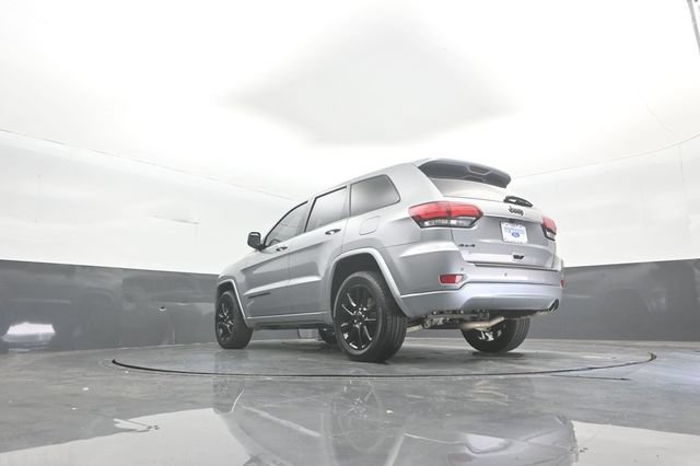 Used 2020 Jeep Grand Cherokee Altitude AWD/4WD image 38