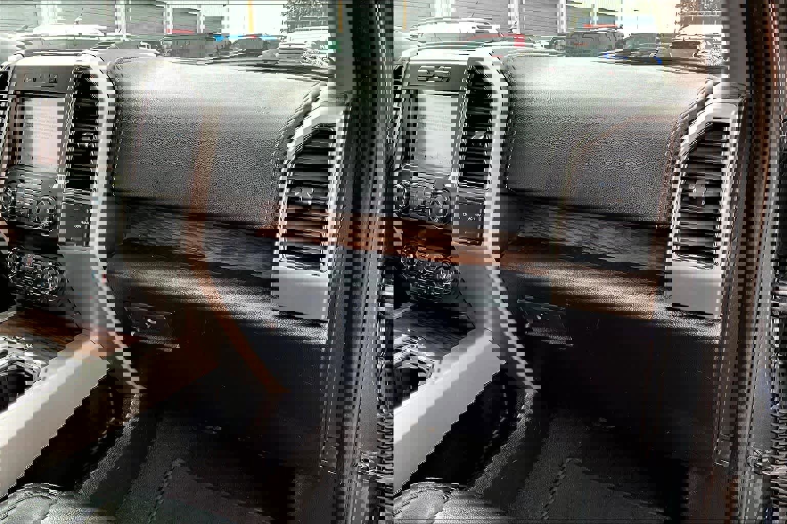 Certified 2019 Ford F150 Lariat image 20