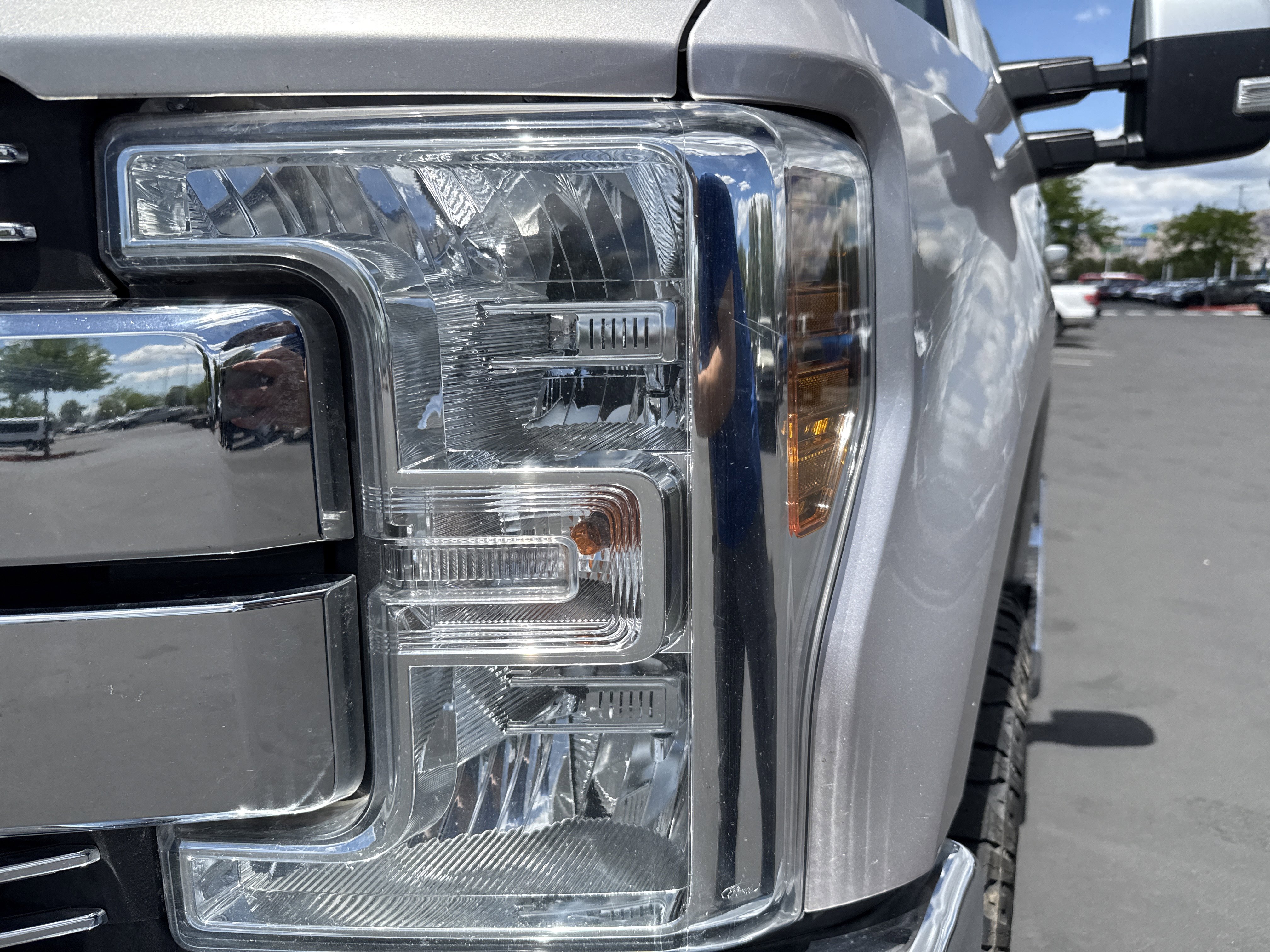 Certified 2019 Ford F350 Lariat w/ Camper Package AWD/4WD image 14
