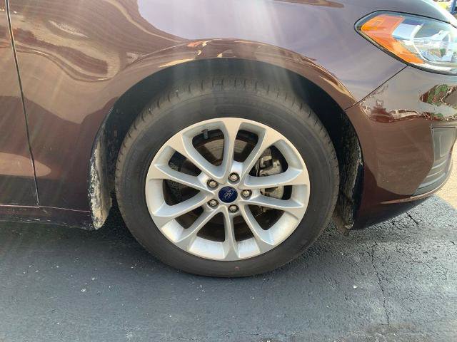 Certified 2019 Ford Fusion SE FWD image 19
