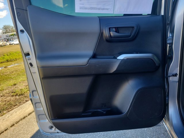 Used 2019 Toyota Tacoma Limited image 17