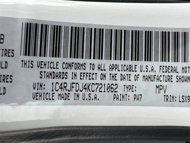 Used 2019 Jeep Grand Cherokee SRT image 41