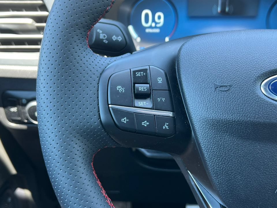 Certified 2023 Ford Escape ST-Line Elite AWD/4WD image 17
