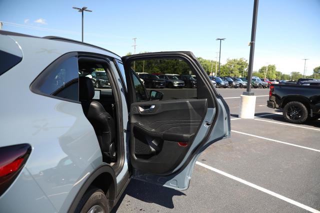Certified 2025 Ford Escape ST-Line Select w/ Tech Pack #2 AWD/4WD image 30