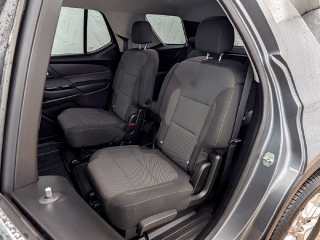 Used 2020 Chevrolet Traverse LT FWD image 15