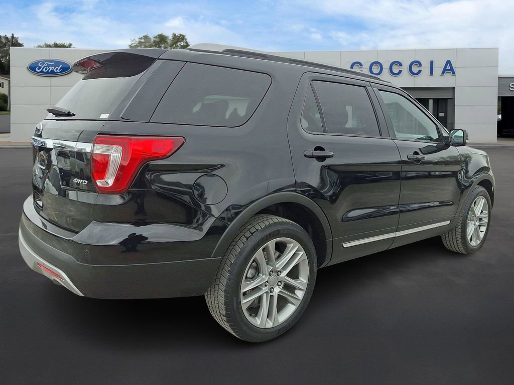 Certified 2017 Ford Explorer XLT w/ Equipment Group 202A image 4